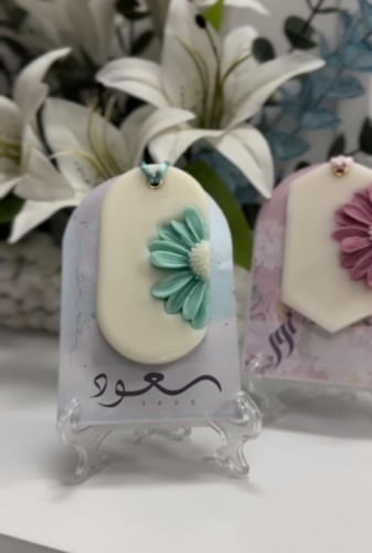 تعليقة الوردة مع الاستاند