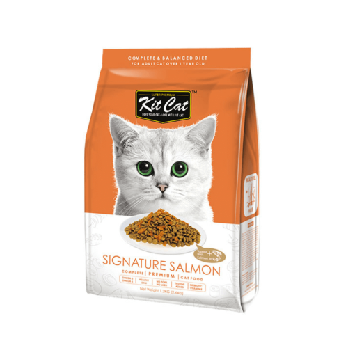 كت كات طعام جاف للقطط بالسالمون للعناية بالفراء 1....