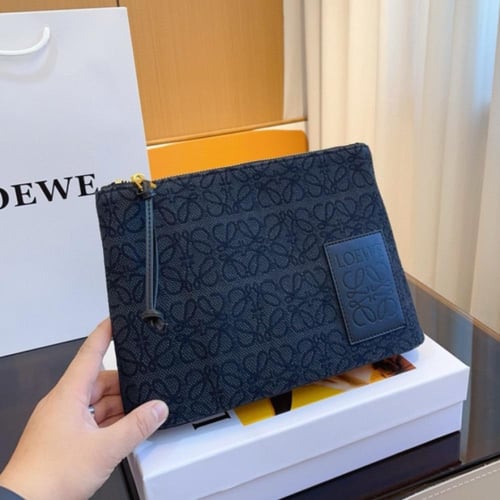 باوتش لويفي| بعدة الوان