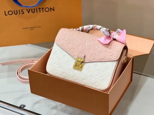 شنطة لويس فيتون