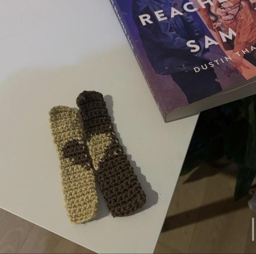 فاصل كتب " حبتين "