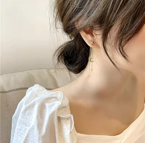 حلق النجوم والهلال