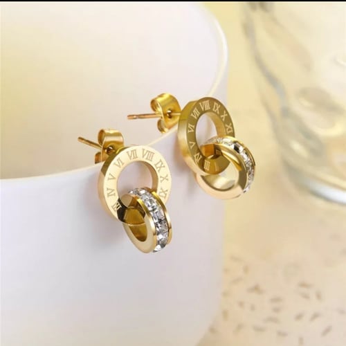 طقم من ثلاث قطع بطراز روماني انيق 18K