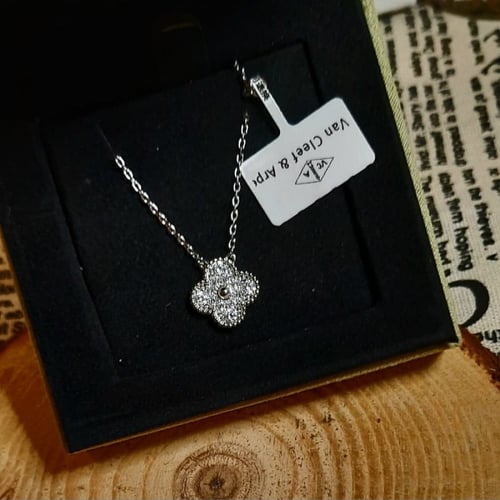 قلادة فان كليف سويت ألامبرا