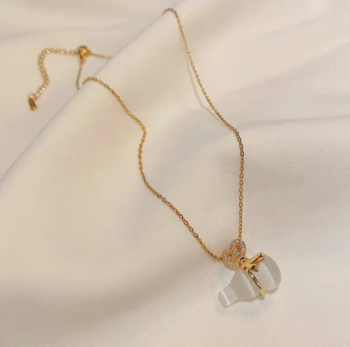 سلسال زجاجة النبيذ 18K