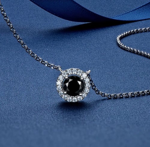 عقد الماس مويسانيتي اسود 1قيراط