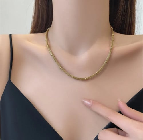 سلسال ذهبي على شكل جلد ثعبان 18K