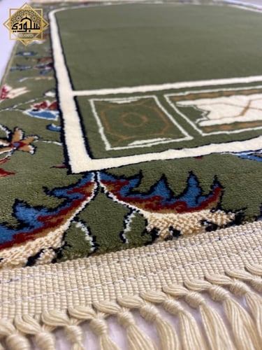 سجادة الحرم أخضر – نعومة فاخرة وثبات غير منزلق 8 م...