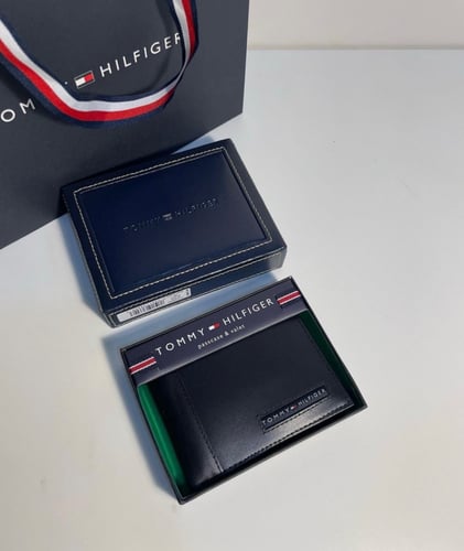 محفظه تومي هيلفيقر