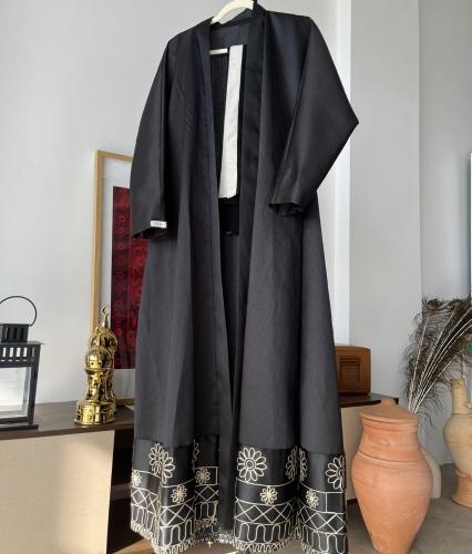 E12 - جازار اسود