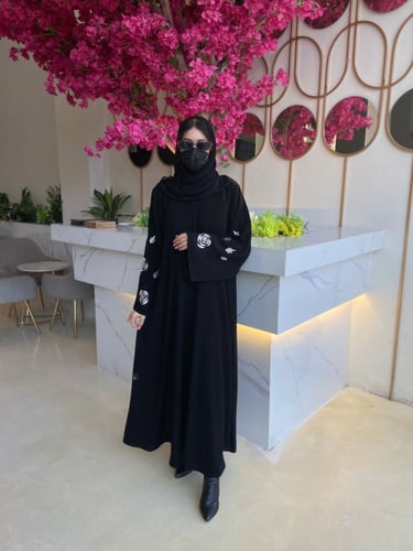 عبايه نص كلوش اوفوايت