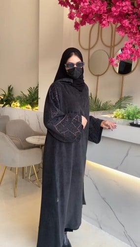 عبايه نص كلوش صوف شتويه السعر شامل الطرحه والتوصيل