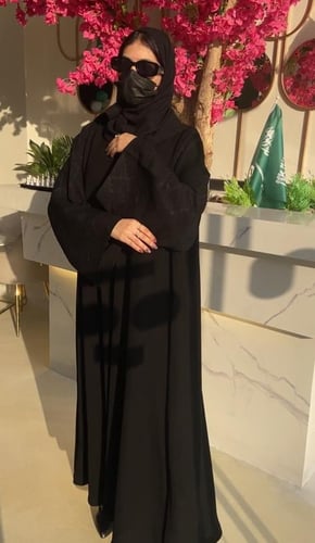 عبايه نص كلوش قماش كريب ملكي صيفي كوري