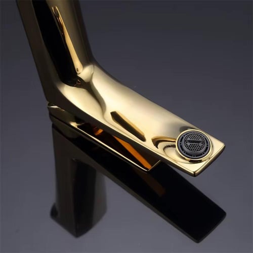 خلاط مغسله ذهبي لامع مربع