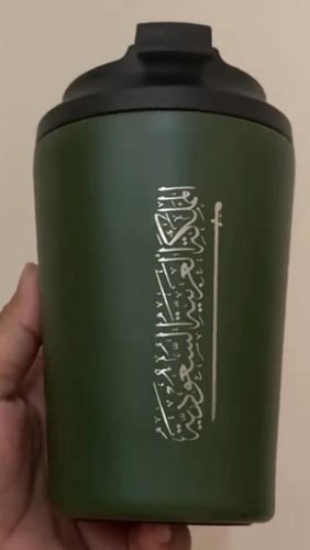 نحت ليزر على اكواب للقطعه