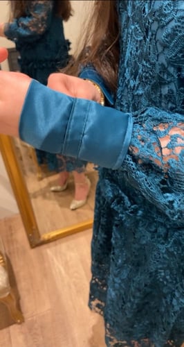 فستان بتصميم أنيق من الجوبير