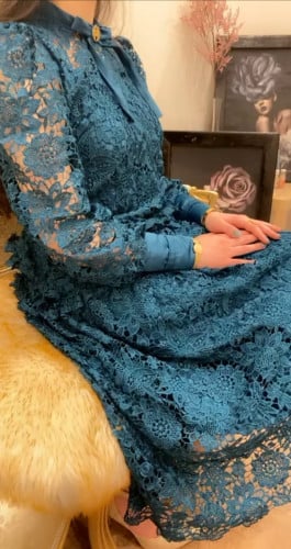 فستان بتصميم أنيق من الجوبير