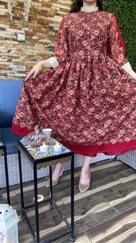 فستان بتطريز هندي