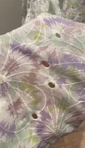 فستان أنيق بياقة