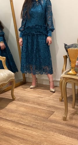 فستان بتصميم أنيق من الجوبير