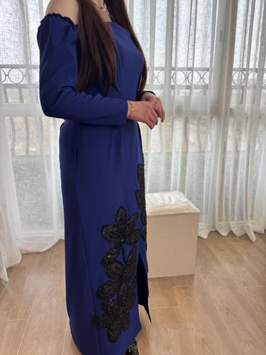 أزرق كلاين طويل