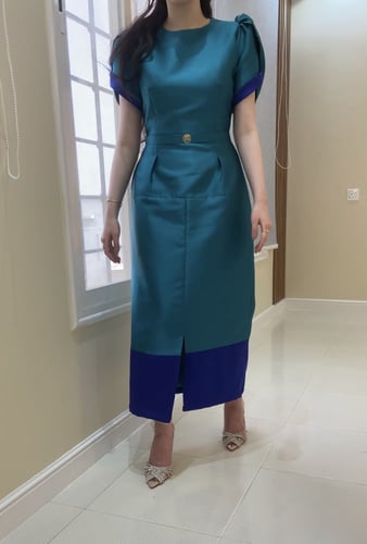 فستان بتصميم مميز وأنيق