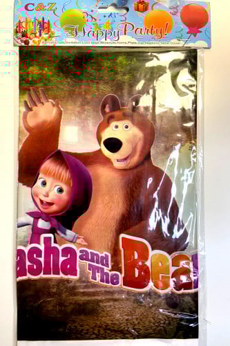 مفرش طاولة ماشا والدب