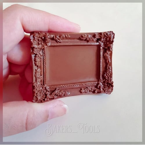 E913 بكج برواز مستطيل بزخارف انيقه