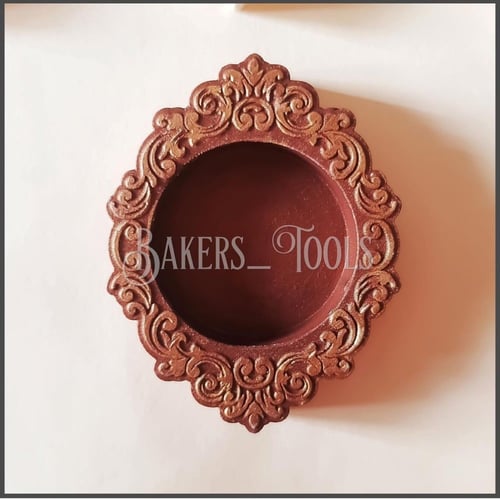 E132 برواز منقوش ٦ فتحات