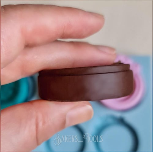 E132 برواز مورد دائري ٦ فتحات