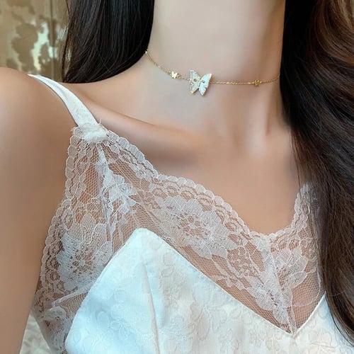 عقد الفراشة الأنيقة
