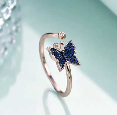 خاتم الفراشة الزرقاء