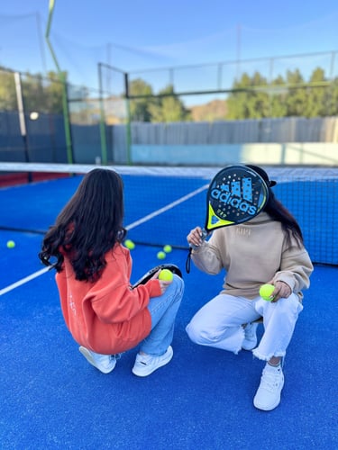 ORANGE HOODIE | SNOW