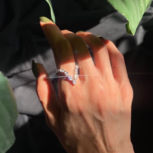 خاتم في | V Ring