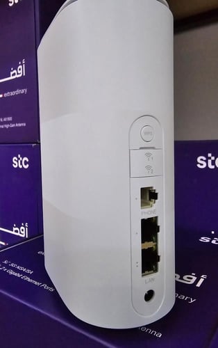 مستخدم نظيف - رواتر ZTE MC801A1 يدعم الجيل الخامس...