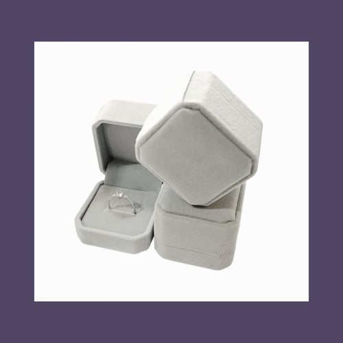 علبة الخاتم