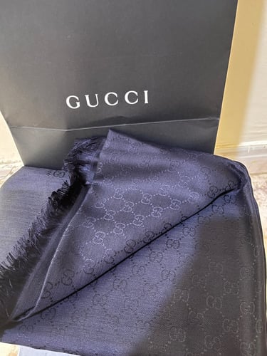 سكارف قوتشي