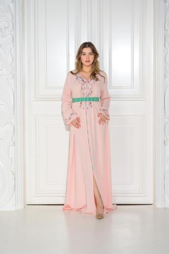 قفطان مغربي مطرز