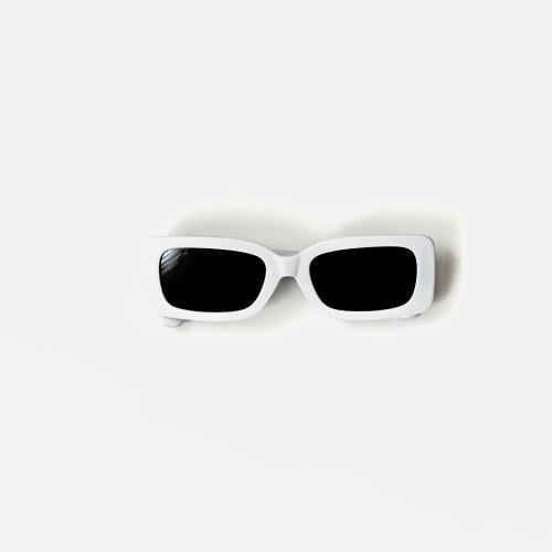 DAILY USED SUNGLASSES