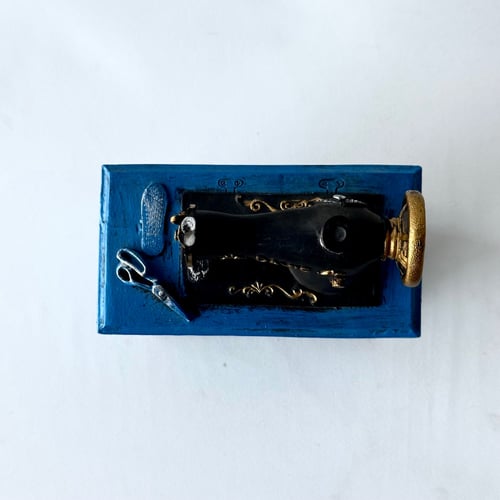 SEWING MACHINE ANTIQUE