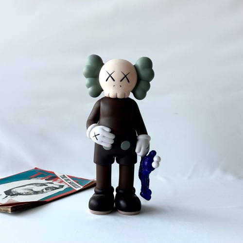 KAWS FIGURE