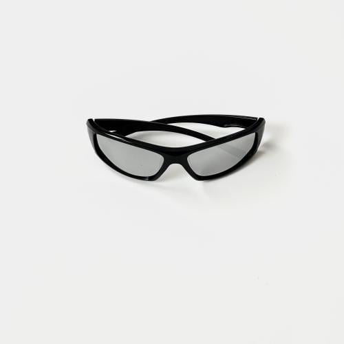 SPORTY SUNGLASSES