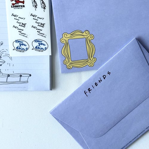 FRIENDS LETTEK WRITING SET