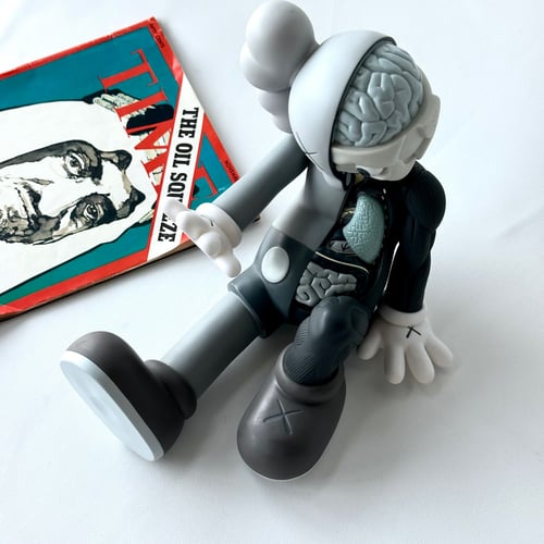 KAWS FIGURES SET OF 2