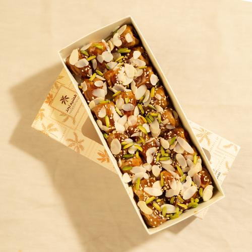 بوكس - محشي لوز ومكسرات