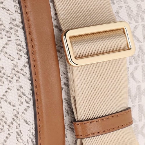 شنطة Michael kors