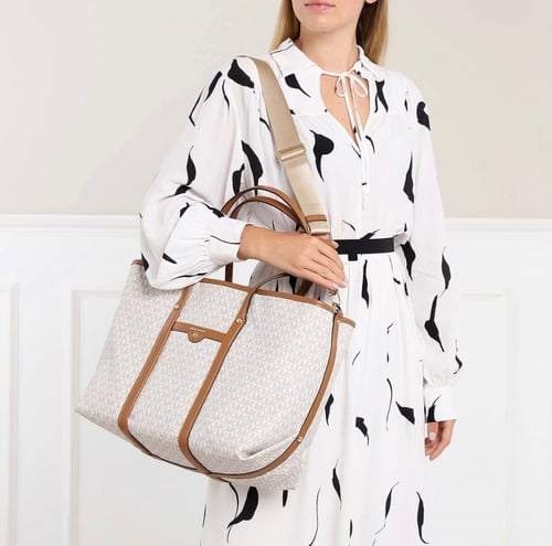 شنطة Michael kors