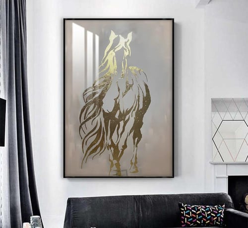 لوحة جدارية بتصميم حصان مع برواز و طبقة اكريلك