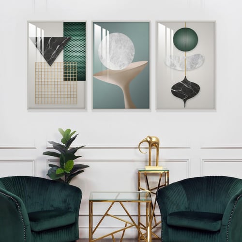 ثلاث لوحات جدارية مع برواز واكريلك شفاف