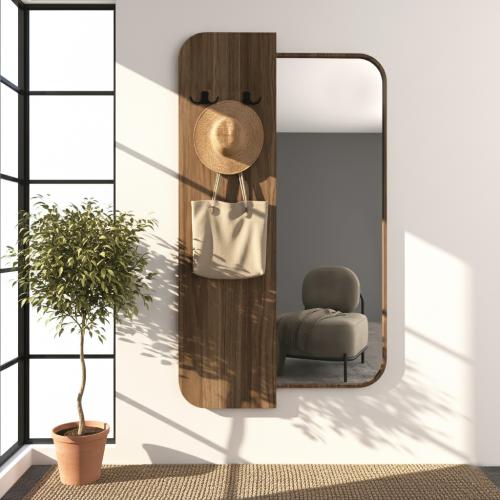 مرآة مودرن مع علاقات للملابس